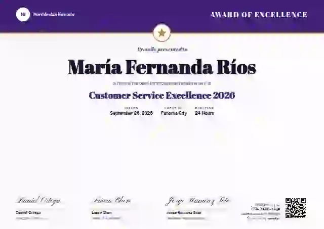 Plantilla de certificado Triple Signature Violet de premios y logros